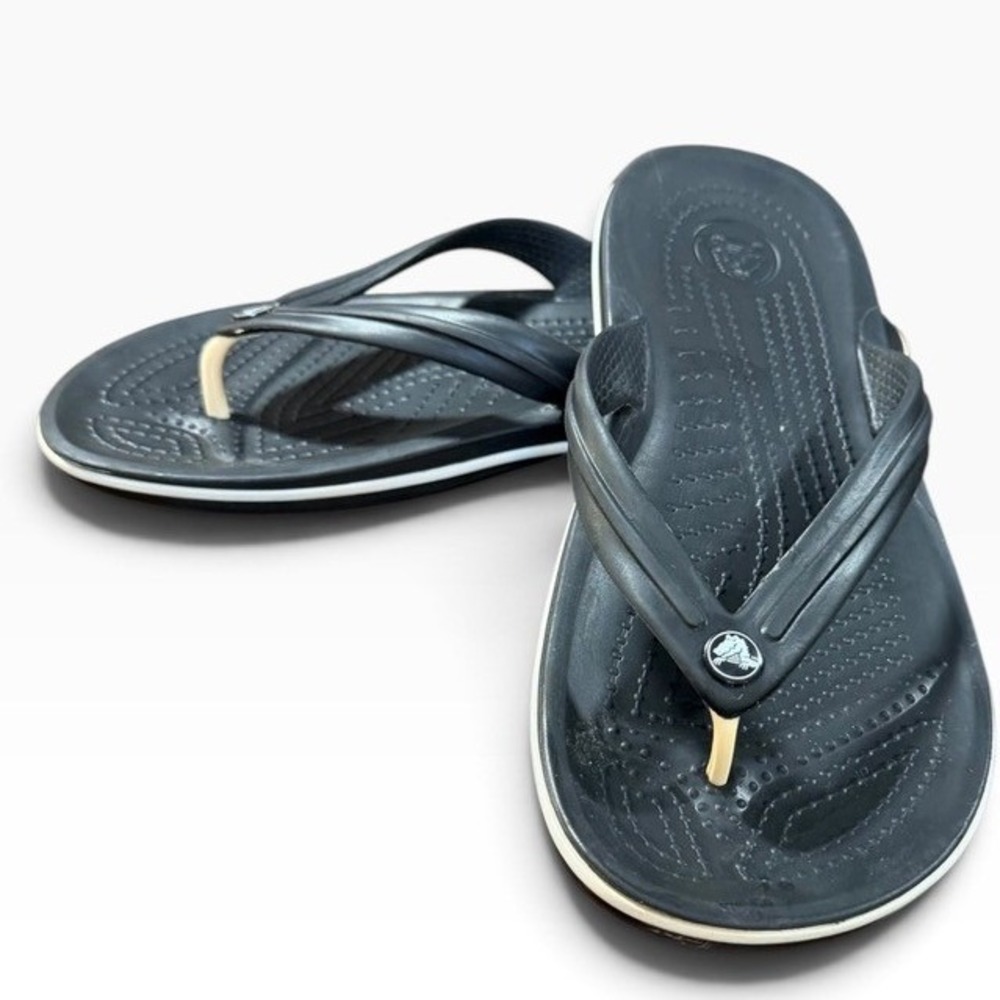 Crocs Crocband Flip Flops Womens 7 Mens 5 Black White Athletic Thong Sandals